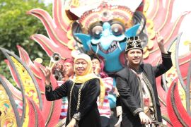 Survei Indikator: Elektabilitas Khofifah-Emil tembus 61,2 persen