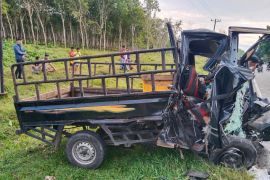 Dua mobil angkutan barang tabrakan di Simalungun, ini korbannya