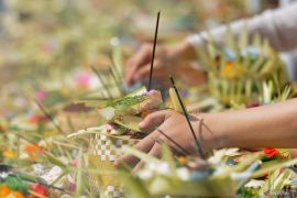 Sembahyang Hari Raya Galungan di Bali