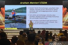 Bahlil ingin "smelter" asing masuk Indonesia berkolaborasi dengan pemegang IUP