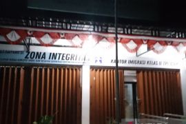 Imigrasi Biak lakukan pengawasan orang asing melibatkan Disdukcapil