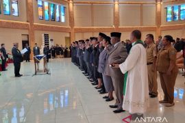 Ali Baham lantik 31 pejabat Pemprov Papua Barat