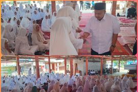 Ibu-ibu pengajian Marancar ingin Tapsel kembali dipimpin Dolly Pasaribu