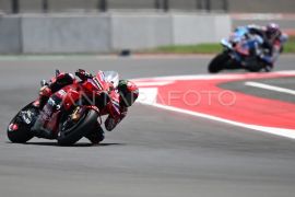 Latihan bebas MotoGP Mandalika Page 5 Small