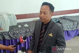 Denny Cagur ingin fokus membenahi bidang pendidikan dan kesenian
