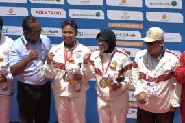 Jadi yang tercepat dayung rowing (W2-), Sumsel raih emas perdana