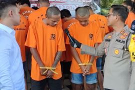 Polres Badung-Bali ungkap motif dua pelaku yang melempar molotov ke laundry