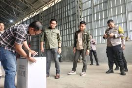KPU Lampung Selatan libatkan 28 orang guna selesaikan perakitan kotak suara
