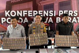 Polda Jawa Barat tetapkan tiga tersangka korupsi di RSUD Palabuhanratu