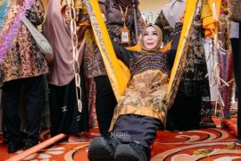 Pjs Wali Kota Banjarbaru: Generasi muda harus kenal tradisi "Baayun Maulud"