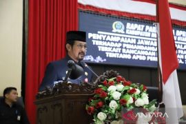 Pj Bupati HSU sampaikan jawaban terhadap Pemandangan Umum Fraksi DPRD