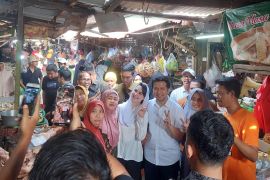 Emil Dardak sebut pasar tradisional sebagai pusat perputaran ekonomi lokal