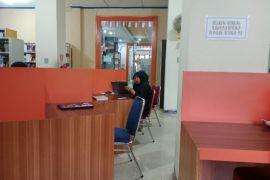 Aktivitas pengunjung di Perpustakaan Daerah