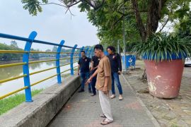 Polisi menangkap ayah penjual anak kandung yang masih bayi Rp15 juta