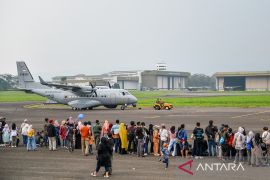 Pameran pesawat angkut di Lanud Husein Sastranegara