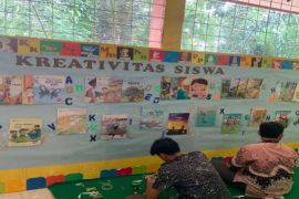 Unja hadirkan pojok baca gen cerdas di SD Negeri 10 Pelayangan Kota Jambi