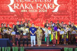 Pj Gubernur Jatim pesan duta wisata gencar promosi secara digital