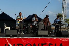 Bawakan alat musik khas, Musisi Maluku meriahkan Festival Pesona Indonesia di Darwin Australia