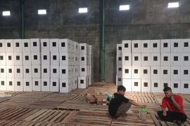 KPU Kota Kediri tuntaskan perakitan kotak suara