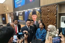 AHY selesaikan ujian terbuka program doktoral di Unair