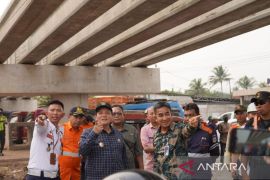 Pj Bupati Bogor sebut jalan layang dan JPO Tenjo dapat atasi kemacetan