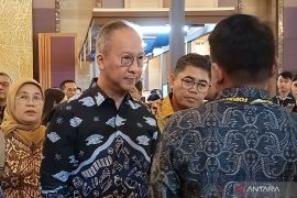 Menteri Agus Gumiwang: Sertifikat TKDN Iphone 16 tunggu realisasi investasi Apple