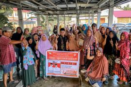 Pengrajin Tenun Towale beri dukungan pasangan Rahmad-Rasyid di pilkada Donggala