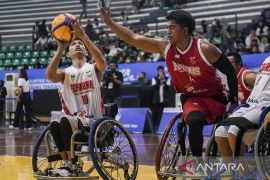 Eksibisi basket kursi roda Peparnas 2024: tim Perpanas C kalah dari Thailand