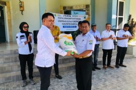 BPN-Bulog salurkan bantuan beras kepada 7.059 warga di Kaimana
