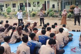 Polisi : Jangan rusak kampung dengan menerima suap dari paslon