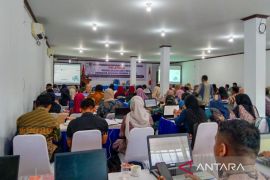 Pemkab Natuna latih pemahaman perangkat desa gunakan aplikasi Sipades