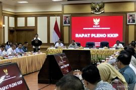 Wamenhan dalam rapat pleno KKIP usul untuk setop impor peluru kaliber kecil