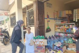 Kemensos salurkan bantuan untuk dua pelajar yatim piatu Tulungagung