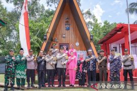 Apresiasi pos bhabinkamtibmas di Desa Bokor, Kapolda Riau minta pelayanannya ditingkatkan