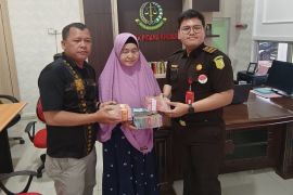 Terpidana korupsi di Rohil kembalikan Rp294 juta kepada negara