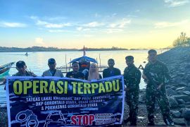 DKP dan Lanal Gorontalo operasi terpadu perairan Laut Sulawesi