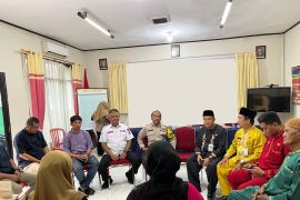 Polsek Senapelan sampaikan pesan pilkada damai pada RT hingga lurah