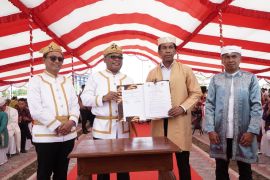 Peringati HUT ke-25, Pemprov Malut serahkan  warisan budaya tak  benda