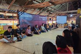 Buku Khazanah Arsitektur Dayak mengangkat potensi heritage Kalimantan