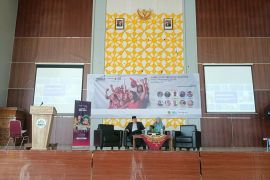 Mafindo Babel latih pendidikan politik mahasiswa IAIN SAS