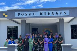 Danlantamal VIII dampingi Pangkogabwilhan II kunjungan ke pulau terluar