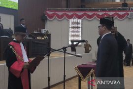 Barhum dilantik jadi Wakil DPRD Banten periode 2024-2029