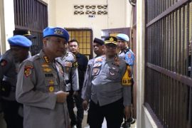Kabid Propam Polda Kaltara Melaksanakan Pengecekan Ruang Tahanan di Polres Tarakan