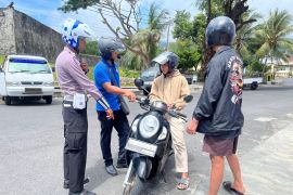 Tidak pakai helm,  Ditlantas tilang ratusan kendaraan di Maluku Utara