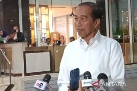 Presiden Jokowi ternyata belum berani gendong Bebingah Sang Tansahayu