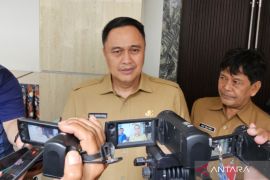 Pemkot Malang imbau masyarakat bantu awasi APK pilkada