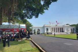 Jokowi bertolak ke Senayan via gerbang Istana Merdeka