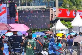 Warga antusias saksikan pelantikan Presiden-Wapres Prabowo-Gibran