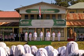 Pjs Bupati Tanah Datar harapkan santri belajar dari perjuangan untuk Kemerdekaan (Video)