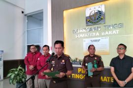 Kejati Sumbar umumkan 12 tersangka korupsi pengadaan lahan tol (Video)